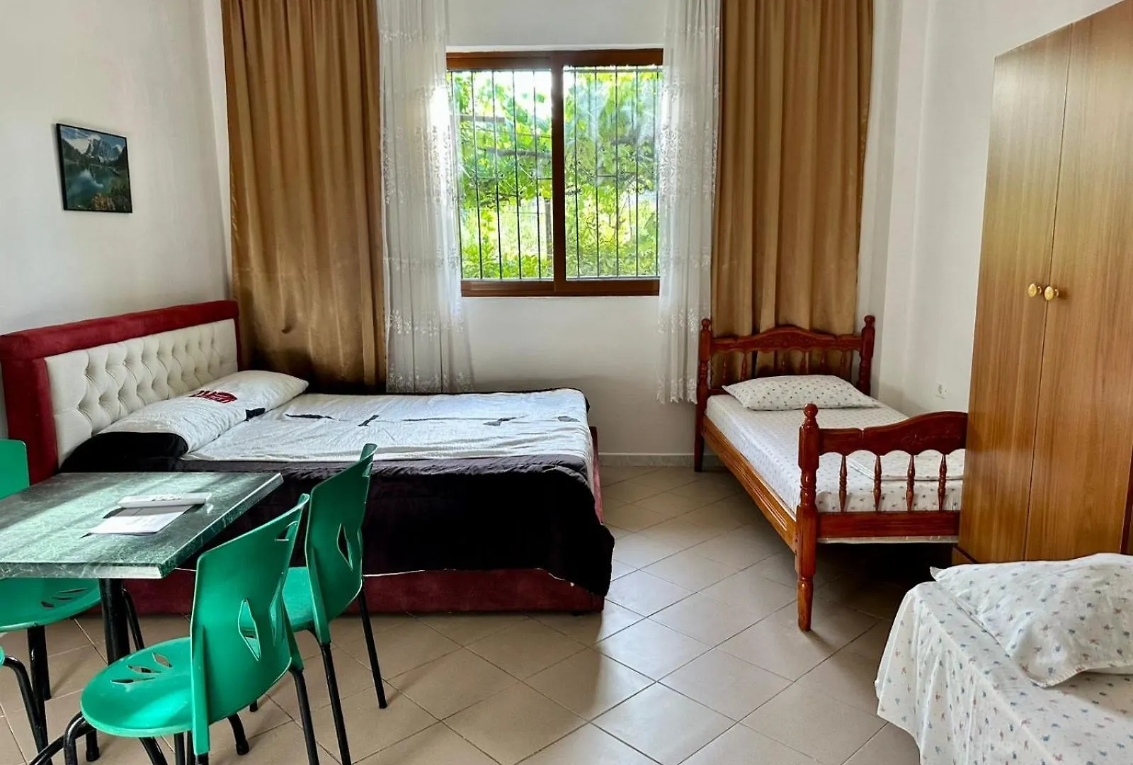 H&A Guest House Голем