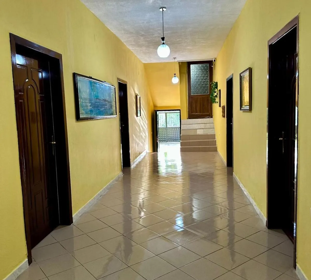 H&A Guest House Голем